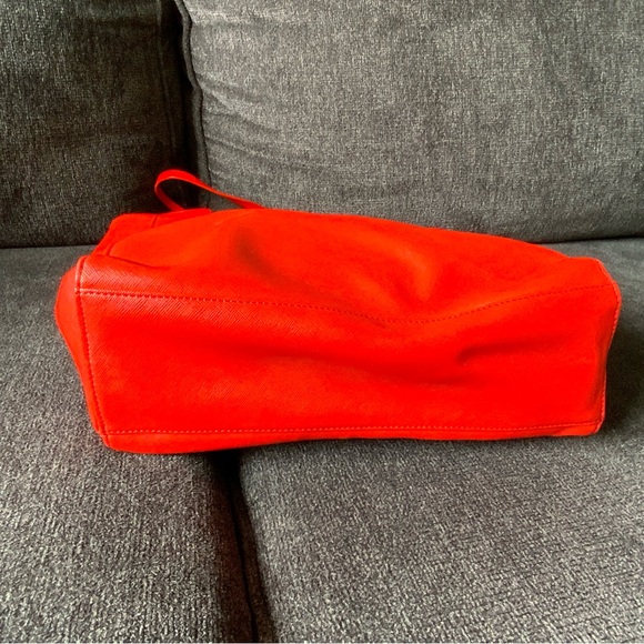 Ted Baker London Red Orange Tote Bag with Gold Bow patent leather trim - Picture 4 of 4